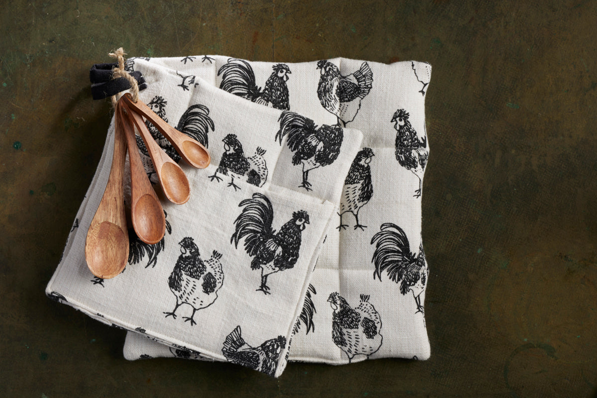 2 Pot Holder with 4 Spice Spoons Set - Premium Cotton Printed Rooster - 100% cotton - Ivory / Black